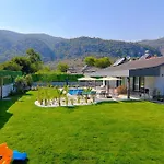 别墅 Luxury Detached With Large Garden And Private Pool In Goecek Inlice *