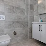 别墅 Luxury Detached With Large Garden And Private Pool In Goecek Inlice