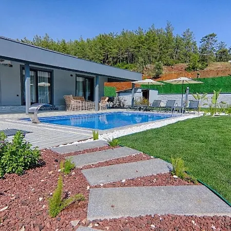 Luxury Detached With Large Garden And Private Pool In Goecek Inlice 别墅 *