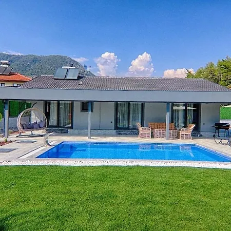 Luxury Detached With Large Garden And Private Pool In Goecek Inlice *