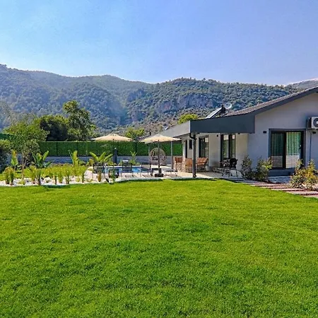 别墅 Luxury Detached With Large Garden And Private Pool In Goecek Inlice *