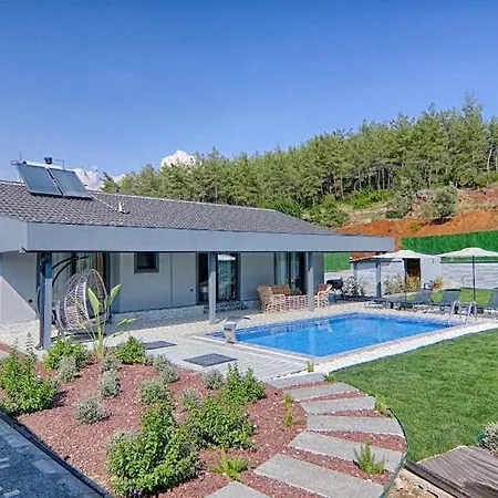 Luxury Detached With Large Garden And Private Pool In Goecek Inlice 别墅 *