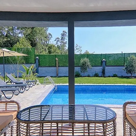 Luxury Detached With Large Garden And Private Pool In Goecek Inlice Villa