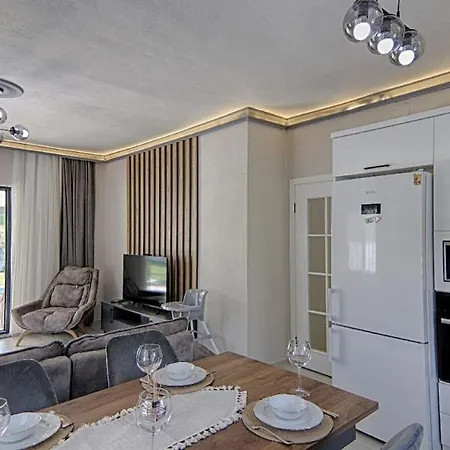 Villa Luxury Detached With Large Garden And Private Pool In Goecek Inlice *