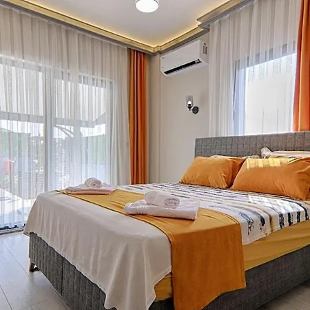 Villa Luxury Detached With Large Garden And Private Pool In Goecek Inlice *