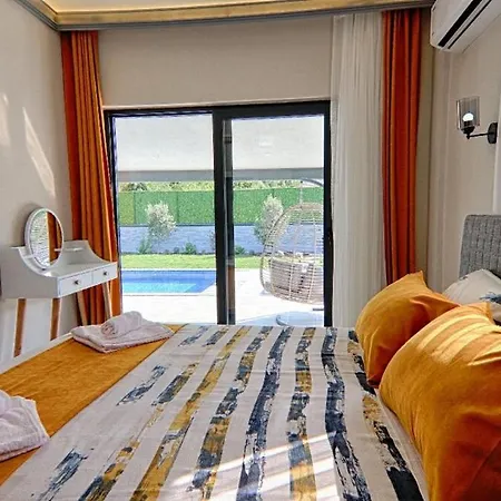 Villa Luxury Detached With Large Garden And Private Pool In Goecek Inlice *