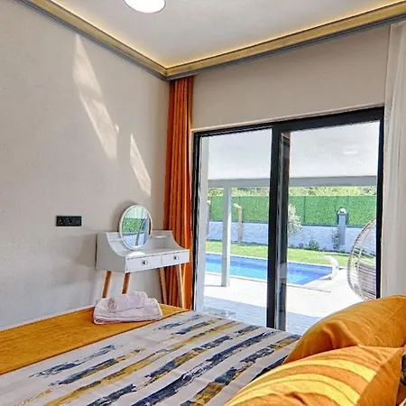 Luxury Detached With Large Garden And Private Pool In Goecek Inlice Villa