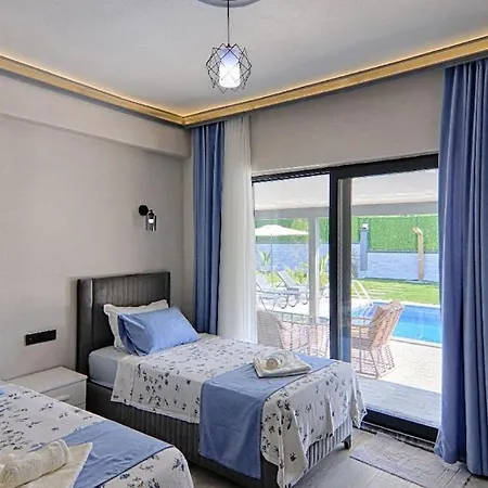 Villa Luxury Detached With Large Garden And Private Pool In Goecek Inlice *