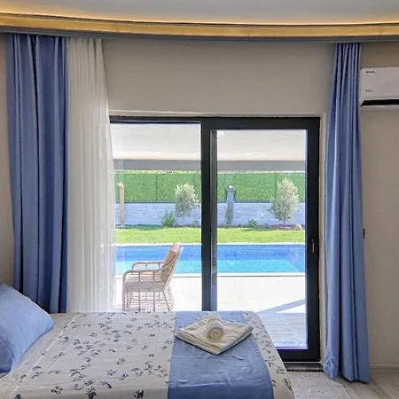 Villa Luxury Detached With Large Garden And Private Pool In Goecek Inlice *