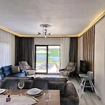Luxury Detached With Large Garden And Private Pool In Goecek Inlice * 페티예