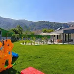 Villa Luxury Detached With Large Garden And Private Pool In Goecek Inlice