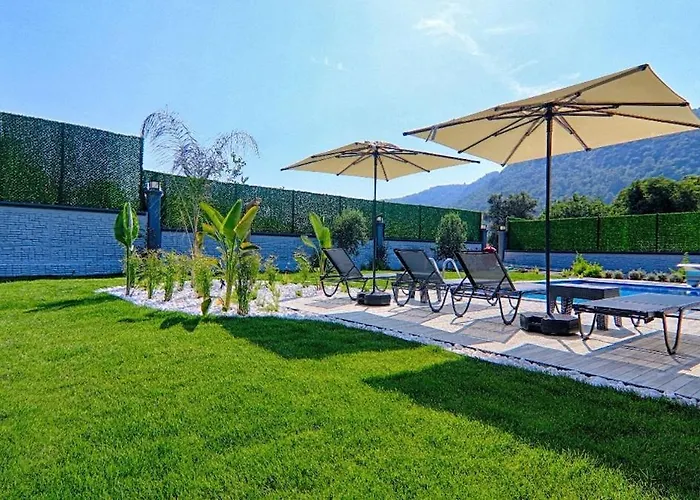 Luxury Detached With Large Garden And Private Pool In Goecek Inlice Villa