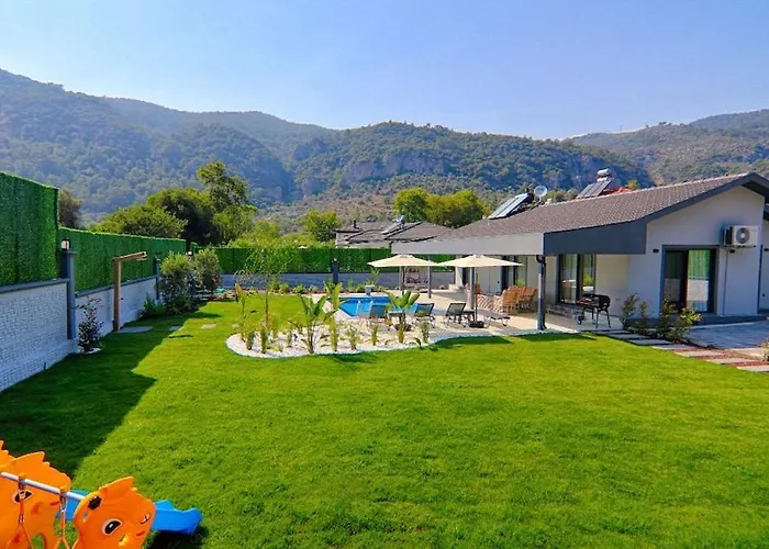 Villa Luxury Detached With Large Garden And Private Pool In Goecek Inlice *