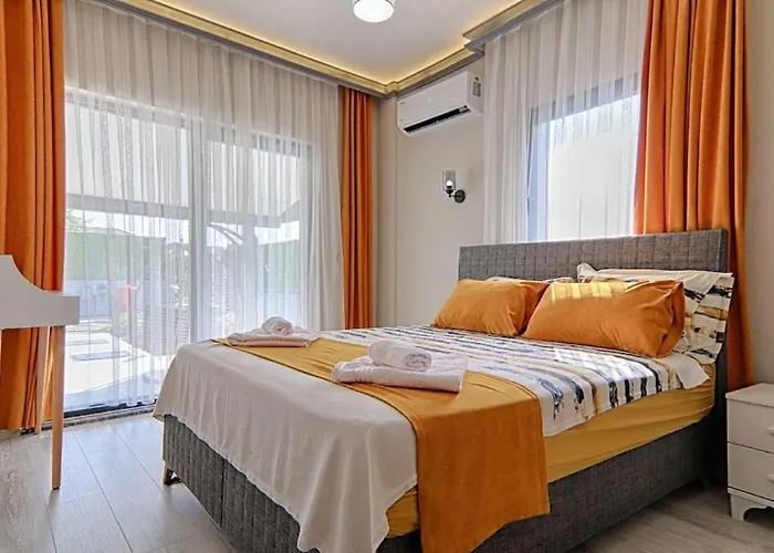 Villa Luxury Detached With Large Garden And Private Pool In Goecek Inlice *